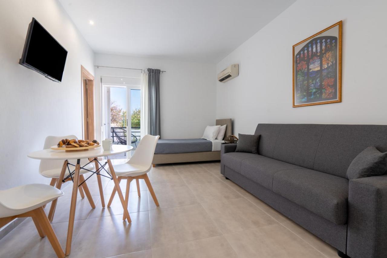 Kalligeom Appartement Chersonissos Buitenkant foto
